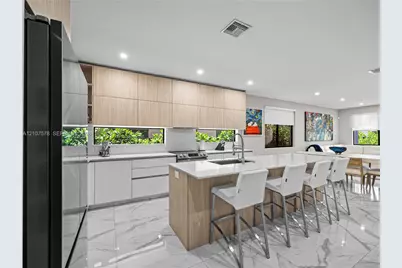 307 SW 10th St, Fort Lauderdale, FL 33315 - Photo 11