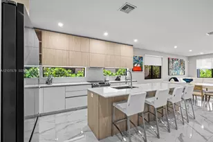 307 SW 10th St, Fort Lauderdale, FL 33315 - Photo 11