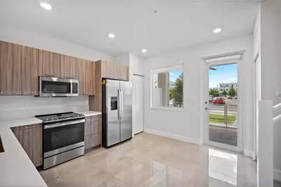 10270 NW 66th St #110, Doral, FL 33178 - Photo 7