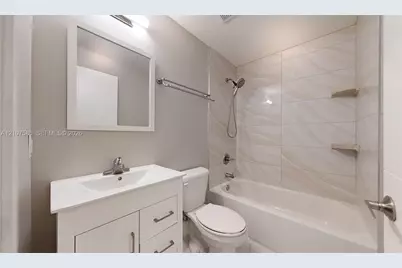 360 E 11th St #360, Hialeah, FL 33010 - Photo 21