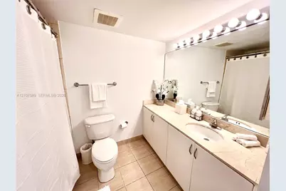 1750 N Bayshore Dr #1218, Miami, FL 33132 - Photo 9