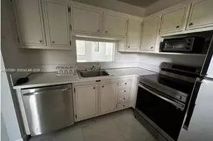 5003 NW 35th St, Lauderdale Lakes, FL 33319 - Photo 7