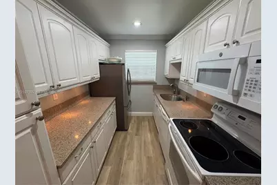 4660 NW 3rd St #B, Delray Beach, FL 33445 - Photo 21