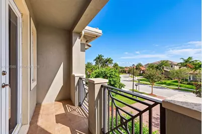 8960 Lakeview Pl, Parkland, FL 33076 - Photo 5
