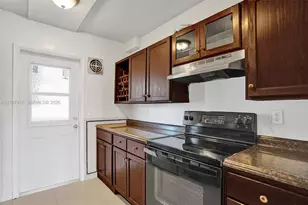 5420 NW 11th St, Plantation, FL 33313 - Photo 1
