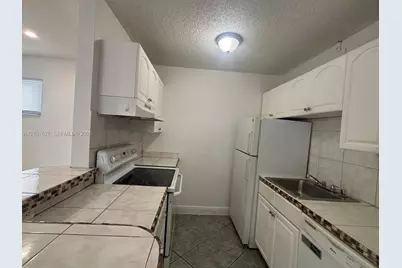 19 Crossings Cir #H, Boynton Beach, FL 33435 - Photo 5