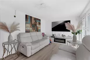 21056 SW 124th Ave Rd, Miami, FL 33177 - Photo 7