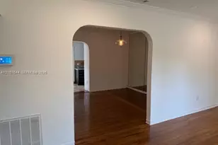 7550 SW 67th Ave, South Miami, FL 33143 - Photo 5