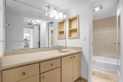 20500 W Country Club Dr #607, Aventura, FL 33180 - Photo 11