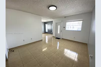 958 W 39th Pl, Hialeah, FL 33012 - Photo 7