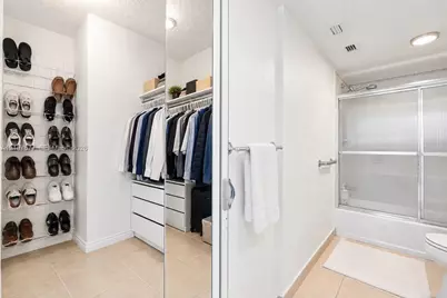18031 Biscayne Blvd #1803, Aventura, FL 33160 - Photo 13