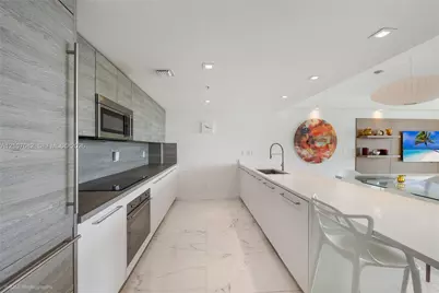 400 Sunny Isles Blvd #704, Sunny Isles Beach, FL 33160 - Photo 3