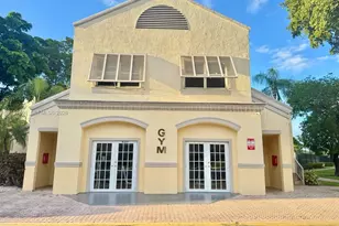 8290 Lake Dr, Doral, FL 33166 - Photo 21