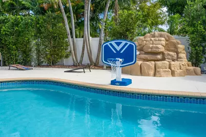 314 SE 3rd St #314, Dania Beach, FL 33004 - Photo 43