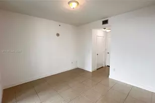79 SW 12th St, Miami, FL 33130 - Photo 9