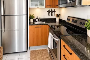 421 NE 68th St, Miami, FL 33138 - Photo 5
