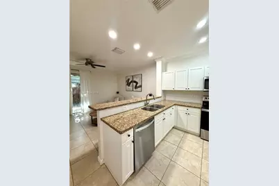 153 SE 28th Pl #7, Homestead, FL 33033 - Photo 19