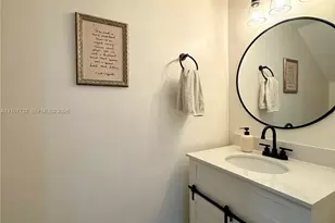 153 SE 28th Pl, Homestead, FL 33033 - Photo 13