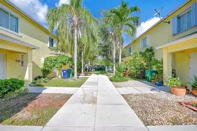 19606 SW 103rd Ct #4, Cutler Bay, FL 33157 - Photo 9