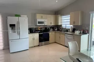 16284 SW 100th Terrace, Miami, FL 33196 - Photo 3