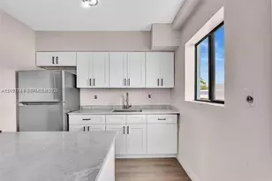 1165 Marseille Dr, Miami Beach, FL 33141 - Photo 7