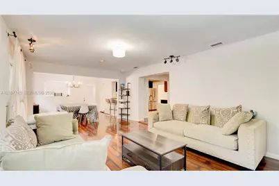 901 NE 8th St, Hallandale Beach, FL 33009 - Photo 29