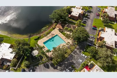 920 SW 118th Ter, Davie, FL 33325 - Photo 41