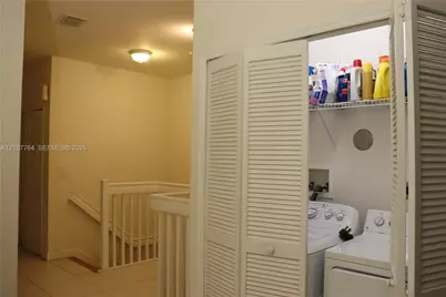 8158 NW 108th Ct, Doral, FL 33178 - Photo 5