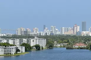 1301 NE Miami Gardens Dr, Miami, FL 33179 - Photo 13