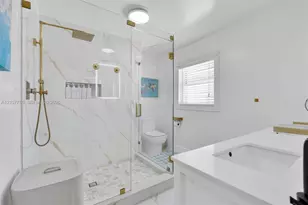 2110 Dolphin Dr, Marathon, FL 33050 - Photo 21