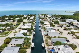 2110 Dolphin Dr, Marathon, FL 33050 - Photo 3