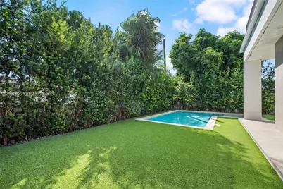 9181 Carlyle Ave, Surfside, FL 33154 - Photo 19