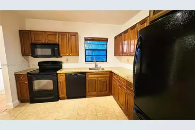 780 NE 199th St #206E, North Miami Beach, FL 33179 - Photo 17