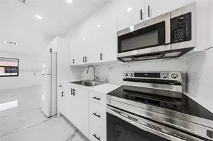 6172 SW 44th St, Davie, FL 33314 - Photo 13