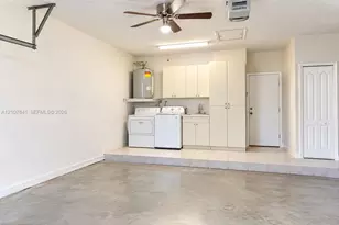 16240 NW 91st Ct, Miami Lakes, FL 33018 - Photo 41