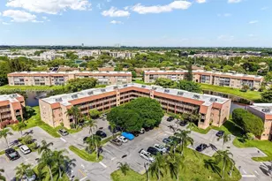 9750 Sunrise Lakes Blvd, Sunrise, FL 33322 - Photo 19