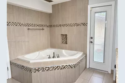 4840 NW 10th Ter, Fort Lauderdale, FL 33309 - Photo 15