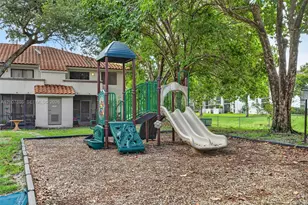 8411 Coral Lake Manor, Coral Springs, FL 33065 - Photo 25