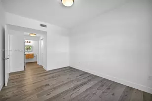 7340 NW 114th Ave, Doral, FL 33178 - Photo 11