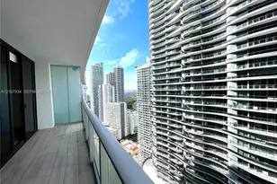 1010 Brickell Ave, Miami, FL 33131 - Photo 11
