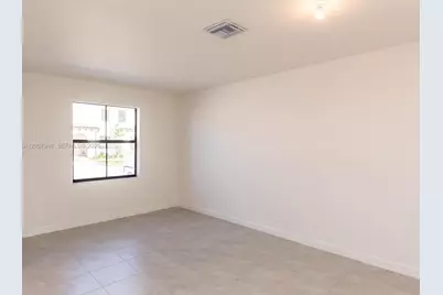 11820 SW 247th Ter, Miami, FL 33032 - Photo 9