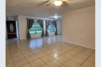 7105 SW 84th Ave, Miami, FL 33143 - Photo 9
