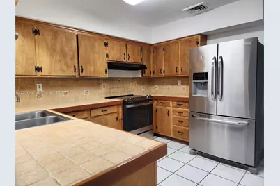 7105 SW 84th Ave, Miami, FL 33143 - Photo 13