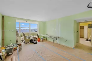 2910 Point E Dr, Aventura, FL 33160 - Photo 3
