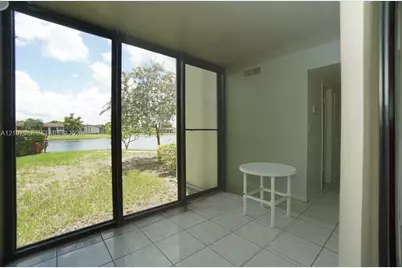 212 Lake Pointe Dr #106, Oakland Park, FL 33309 - Photo 1