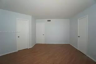 212 Lake Pointe Dr, Oakland Park, FL 33309 - Photo 9
