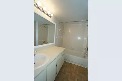 212 Lake Pointe Dr #106, Oakland Park, FL 33309 - Photo 15