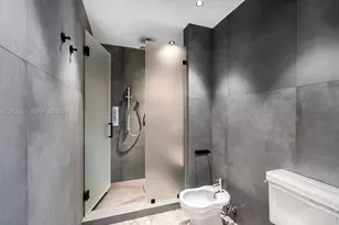 50 South Pointe Dr, Miami Beach, FL 33139 - Photo 13