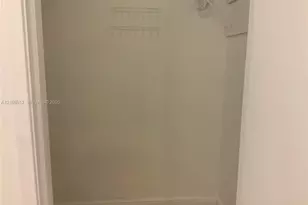 8889 Fontainebleau Blvd, Miami, FL 33172 - Photo 11