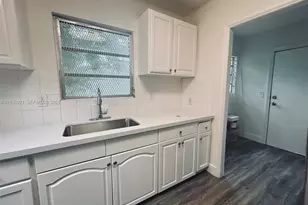 1801 NW 44th St, Miami, FL 33142 - Photo 11
